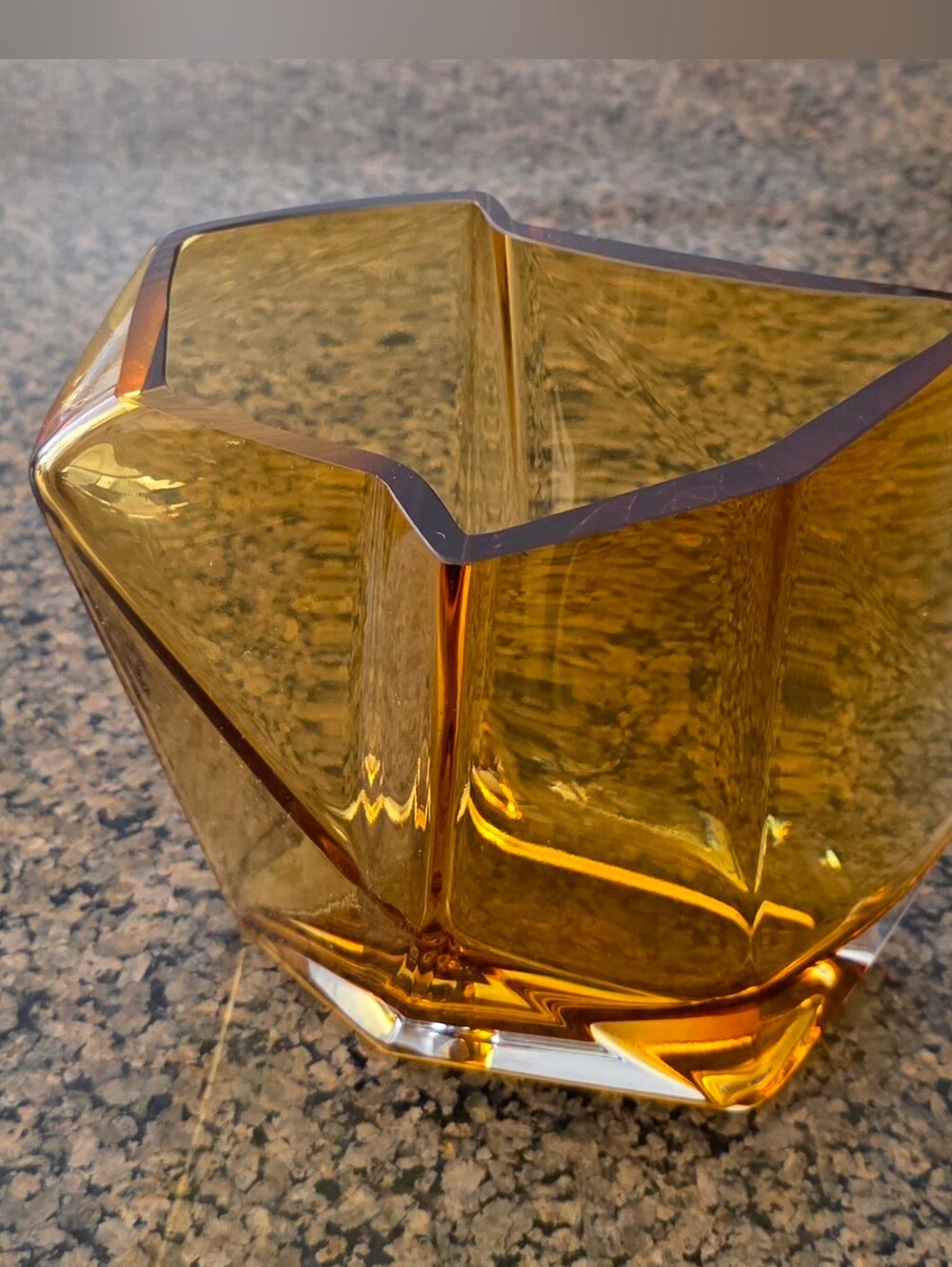 Pentik. Lohkare lasimaljakko Boulder glass vase orb amber rare designer signatur